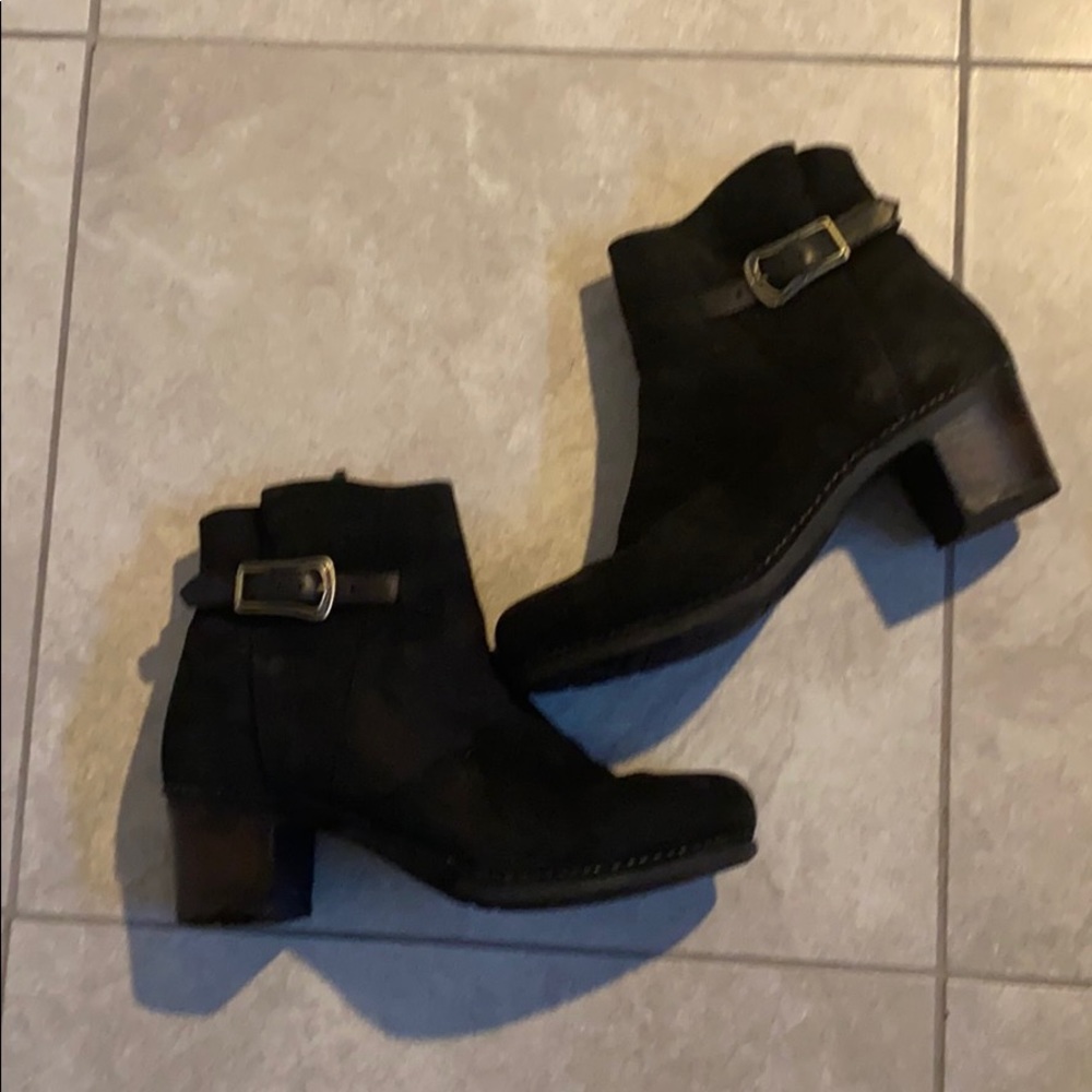 Dansko Leather Pull on Boots
